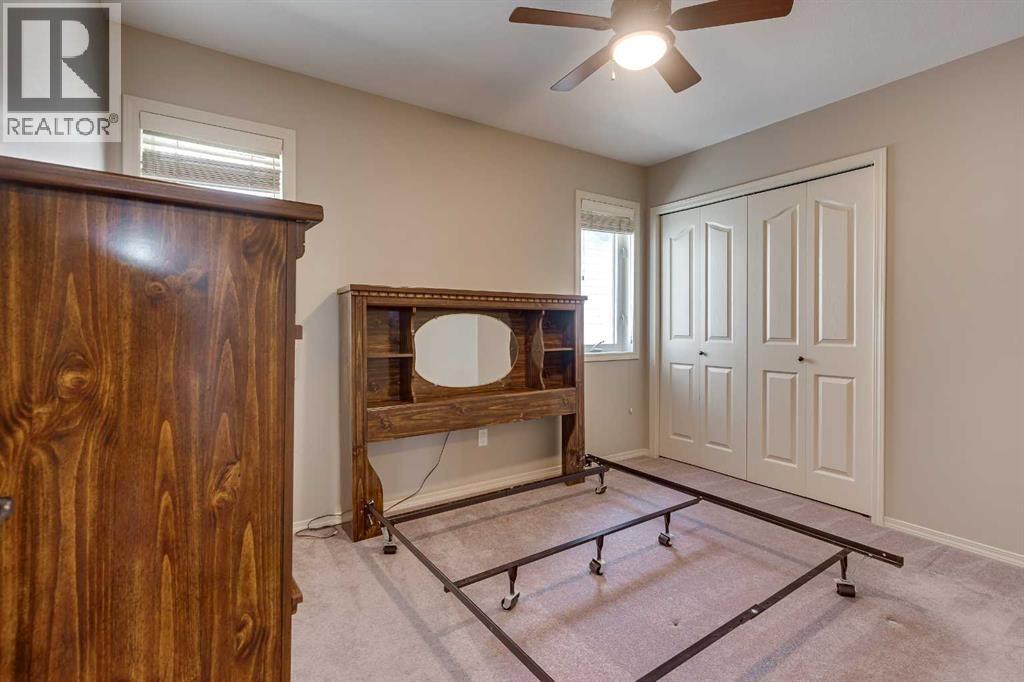 Photo 22 of 56 Illingworth Close, Red Deer AB