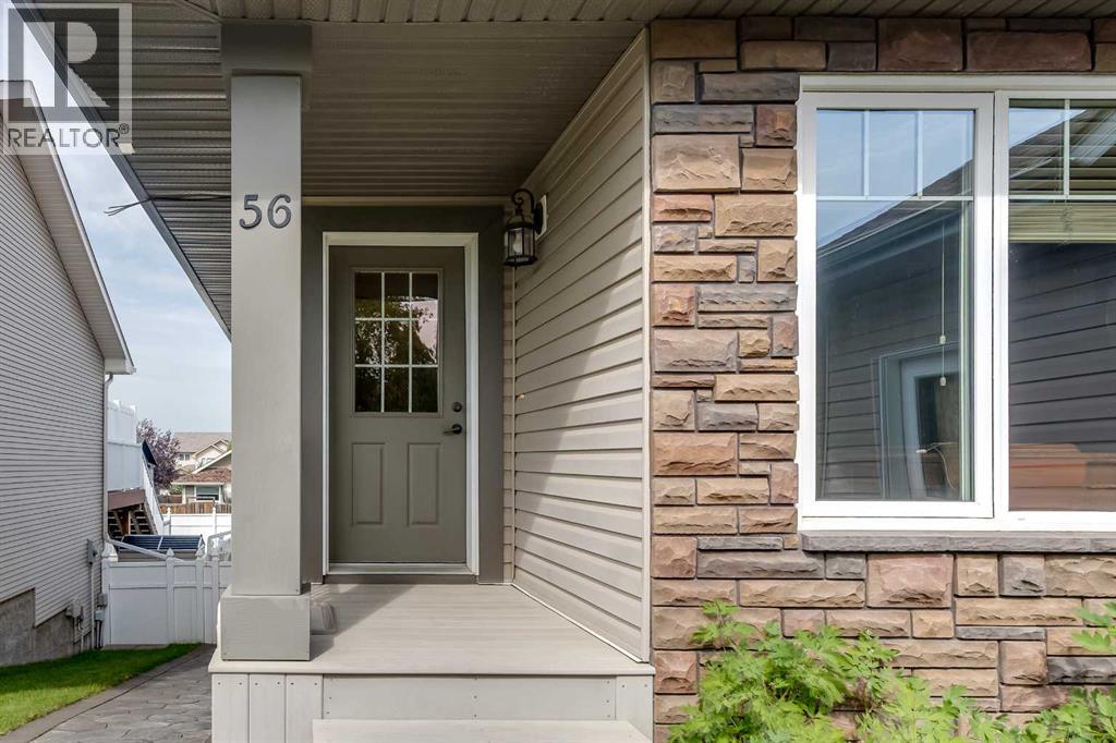 Photo 3 of 56 Illingworth Close, Red Deer AB