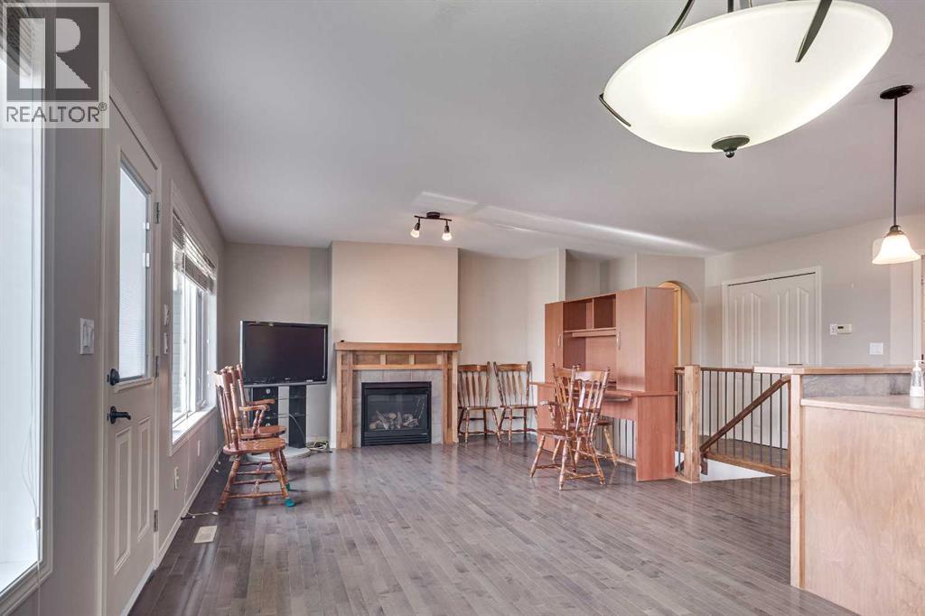 Photo 14 of 56 Illingworth Close, Red Deer AB