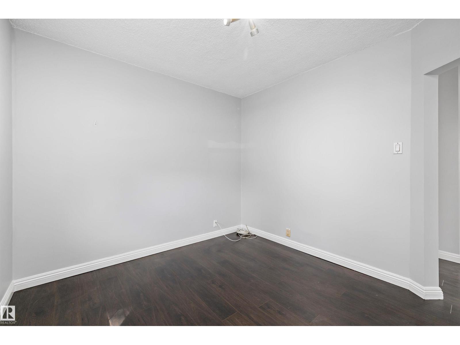 Photo 22 of 8020 115 Av Nw, Edmonton AB