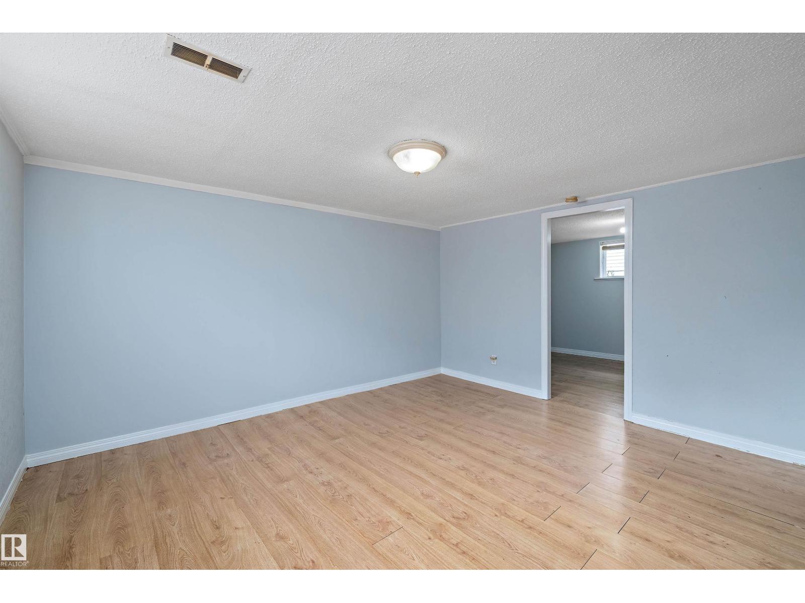 Photo 30 of 8020 115 Av Nw, Edmonton AB