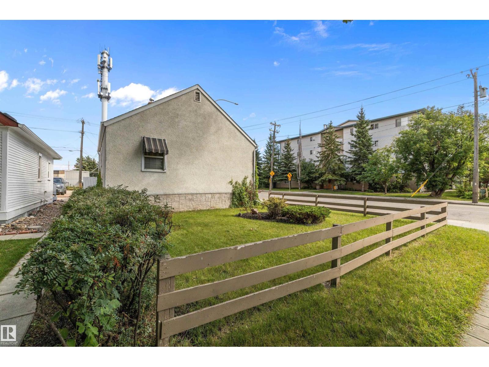 Photo 48 of 8020 115 Av Nw, Edmonton AB