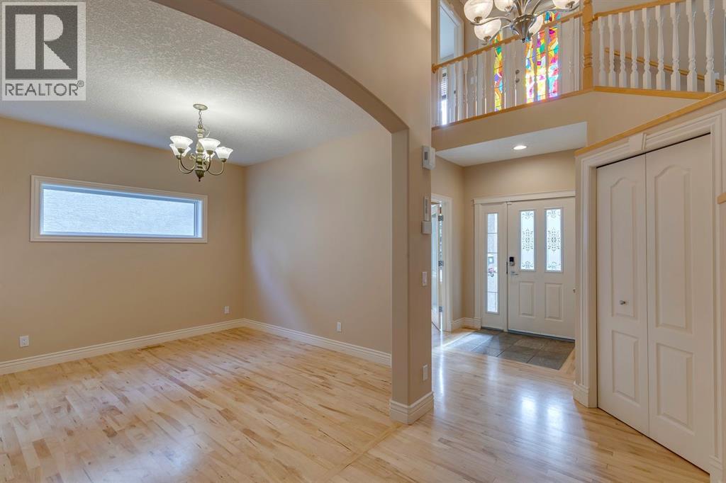 Single Family House for Sale in  Evergreen Drive SW Evergreen Calgary 