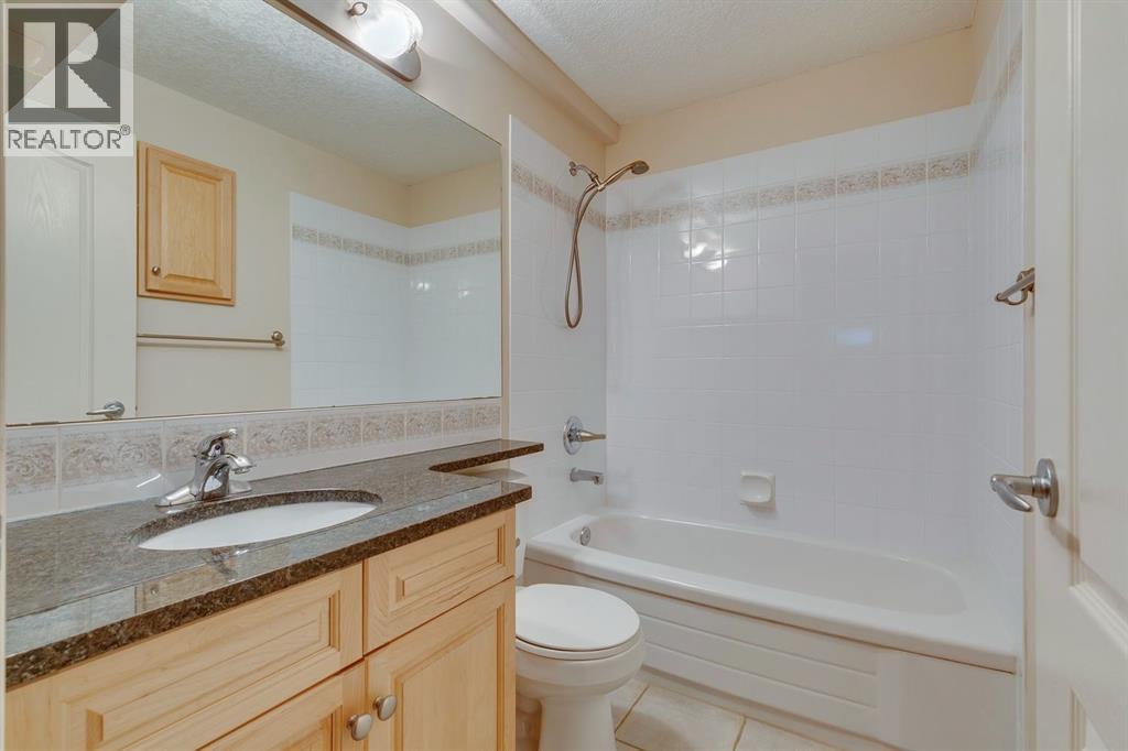 Single Family House for Sale in  Evergreen Drive SW Evergreen Calgary 