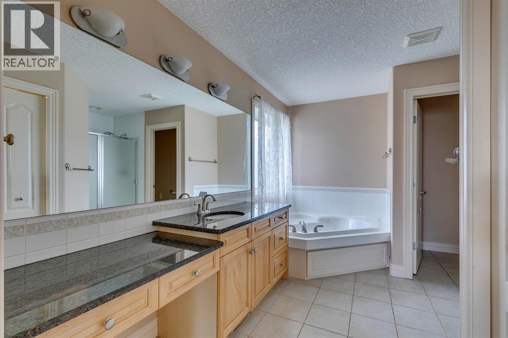 Single Family House for Sale in  Evergreen Drive SW Evergreen Calgary 