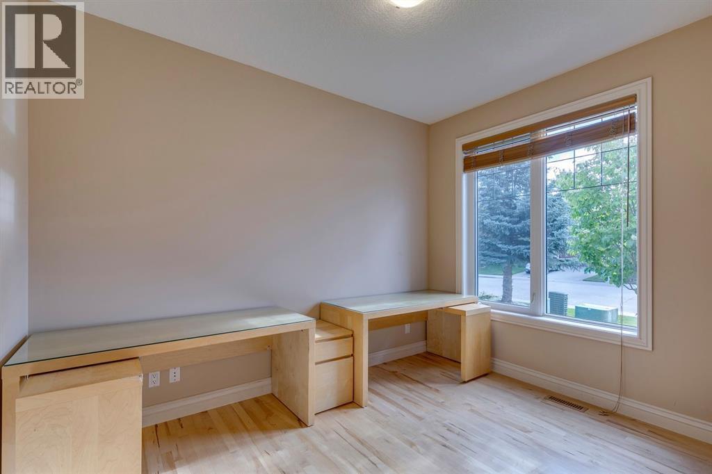 Single Family House for Sale in  Evergreen Drive SW Evergreen Calgary 