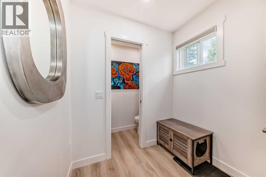 Photo 16 of 329 37 Street Sw, Calgary AB