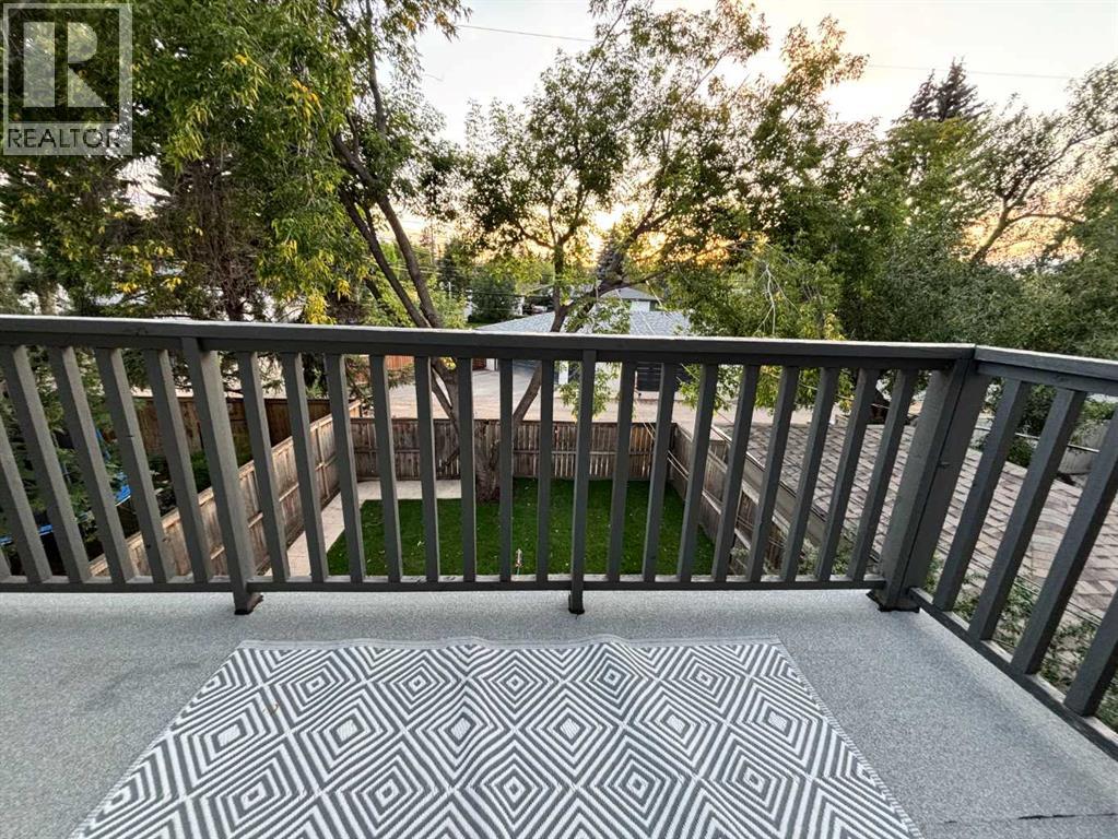 Photo 32 of 329 37 Street Sw, Calgary AB