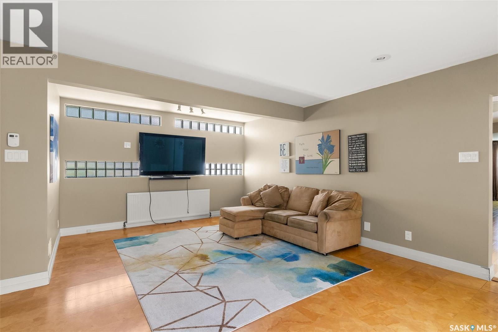 Photo 15 of 2930 Angus Street, Regina SK