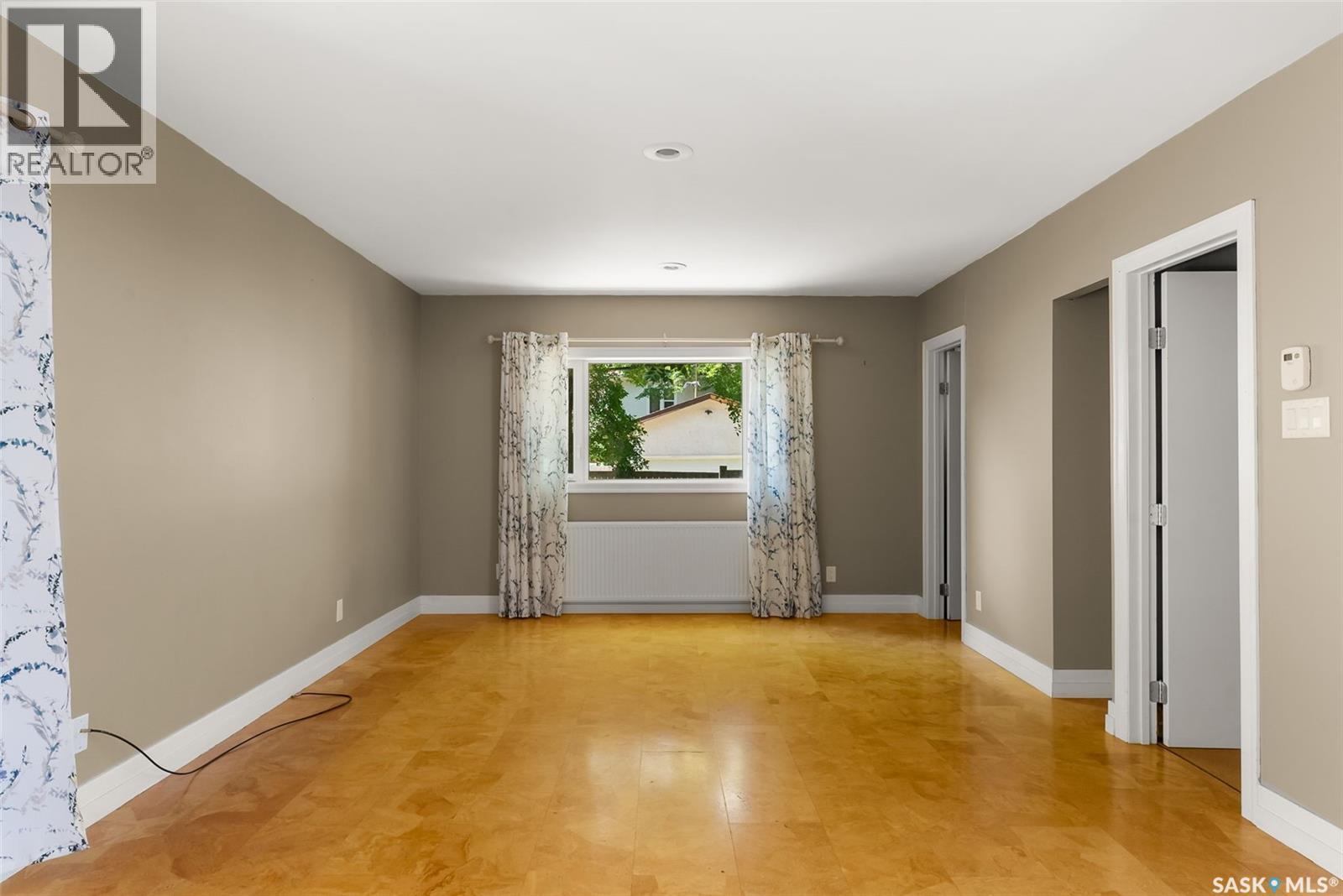 Photo 18 of 2930 Angus Street, Regina SK