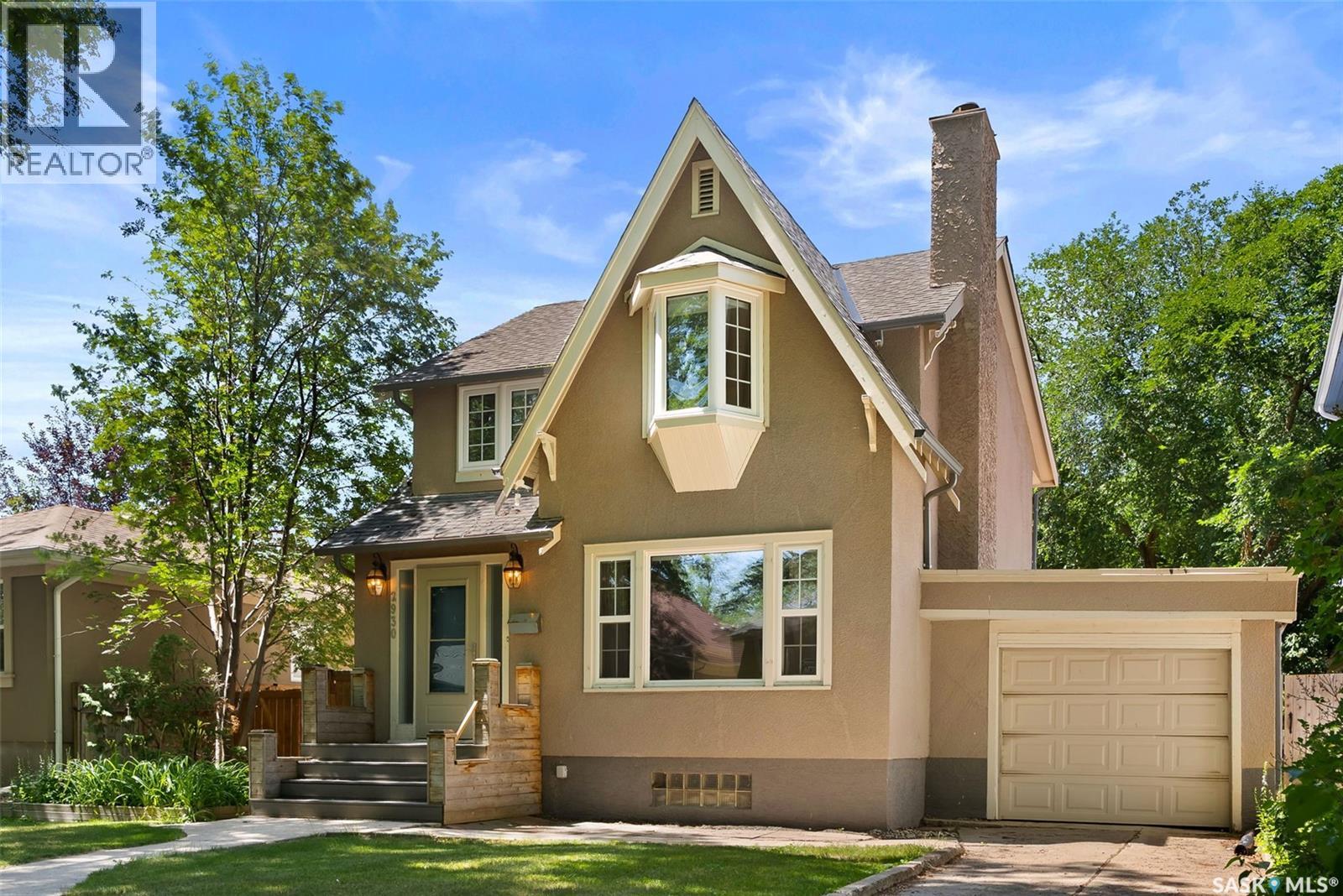 Photo 3 of 2930 Angus Street, Regina SK