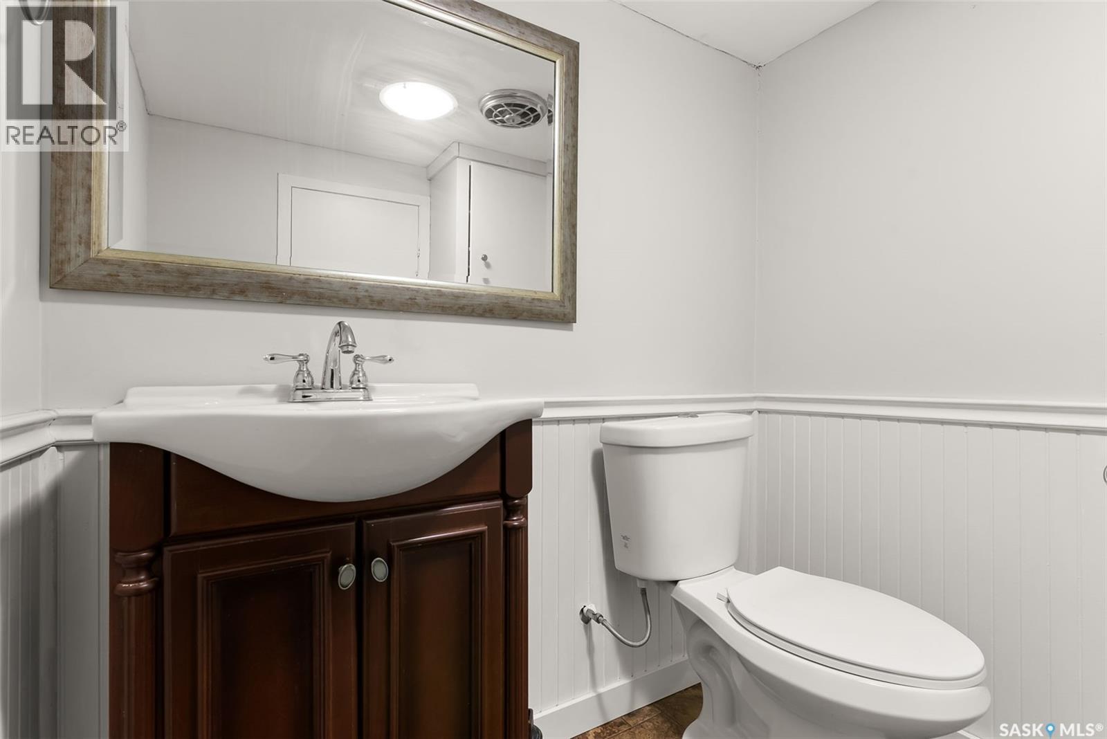 Photo 34 of 2930 Angus Street, Regina SK