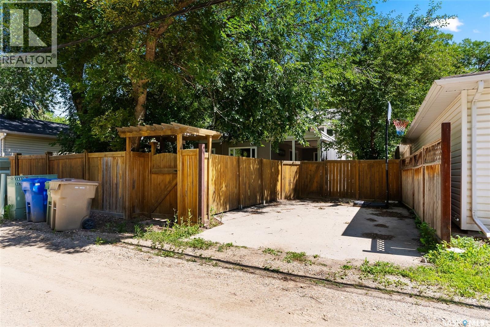 Photo 42 of 2930 Angus Street, Regina SK