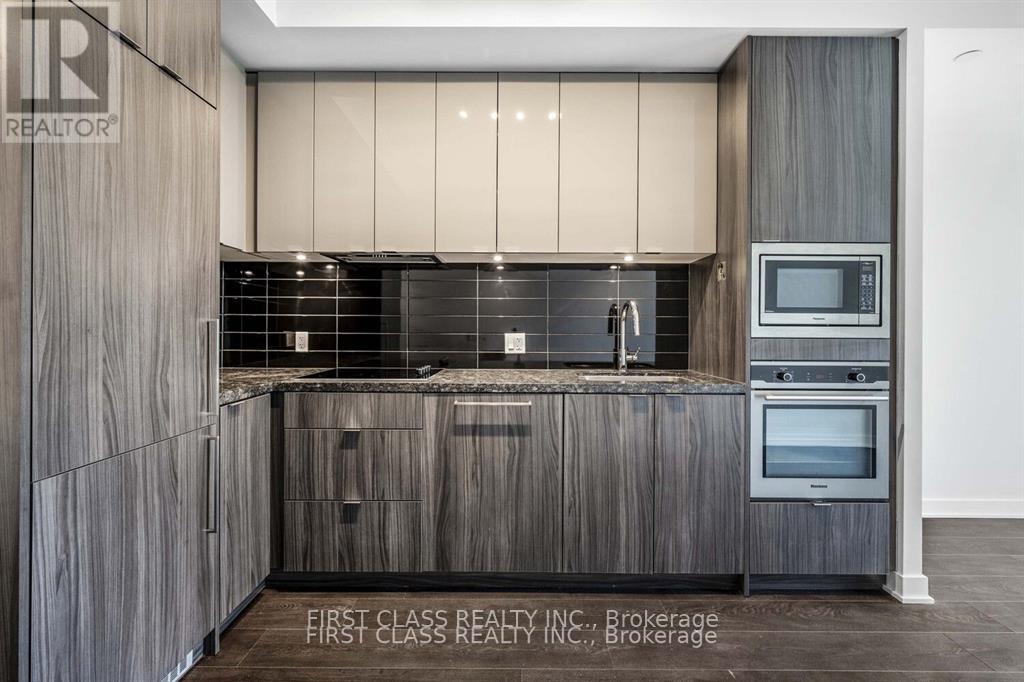 Photo 11 of 4510 115 Blue Jays Way, Toronto ON