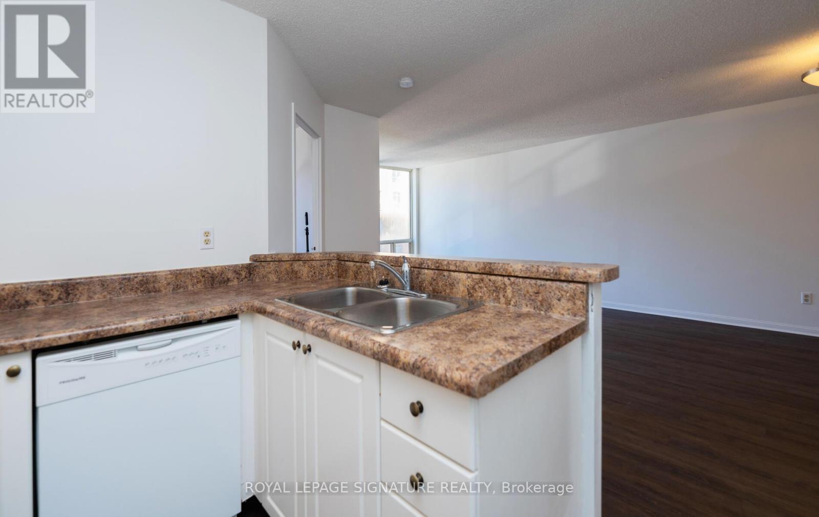 Photo 11 of 807 25 Grenville Street, Toronto ON