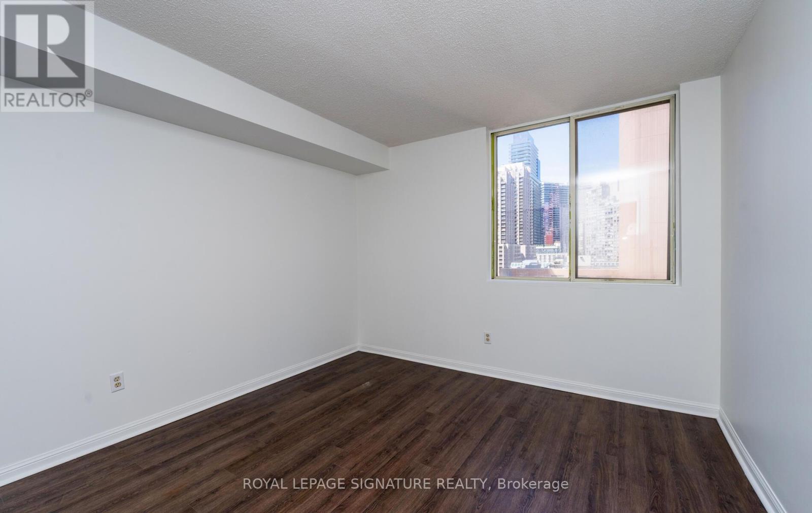 Photo 14 of 807 25 Grenville Street, Toronto ON