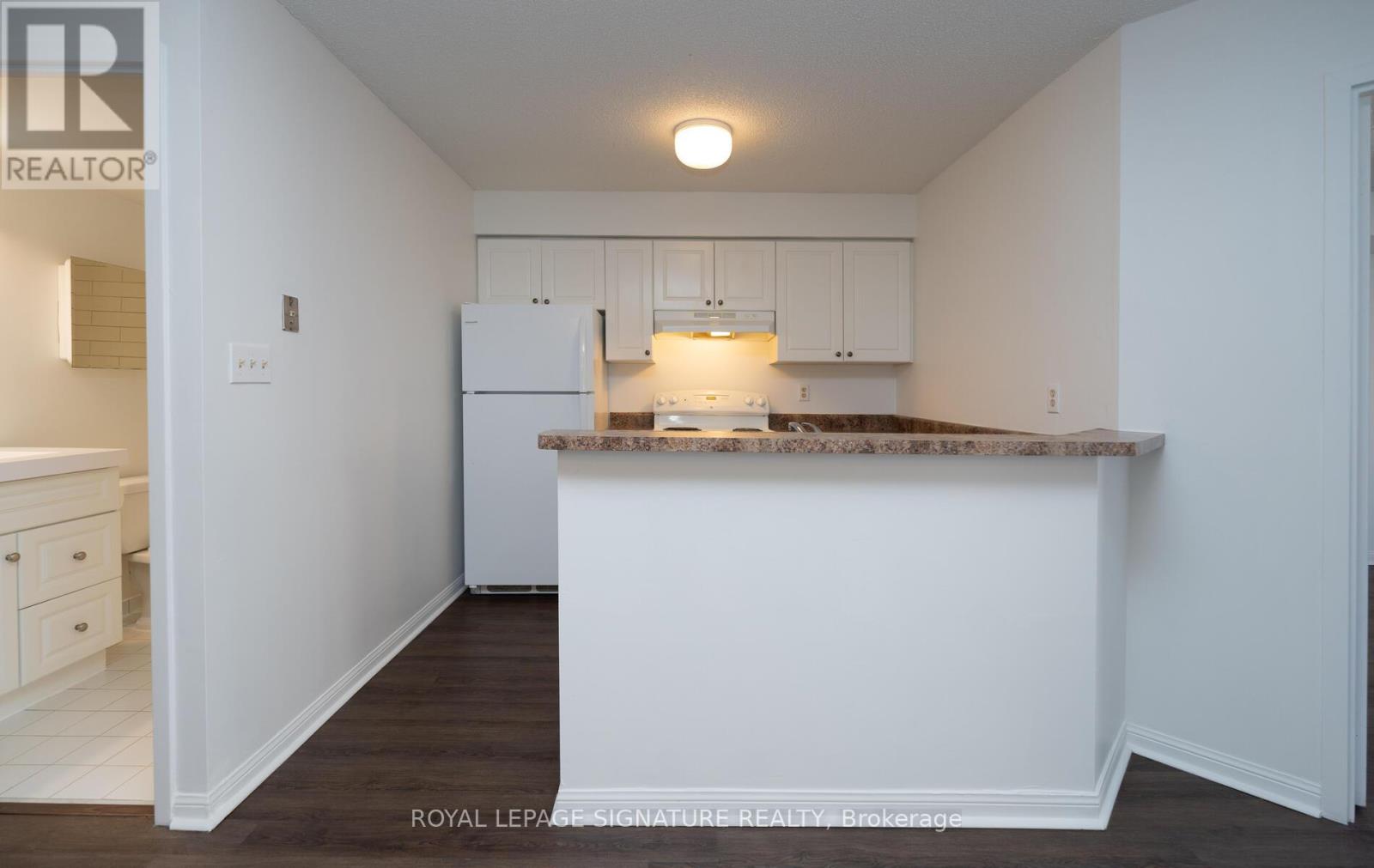 Photo 7 of 807 25 Grenville Street, Toronto ON