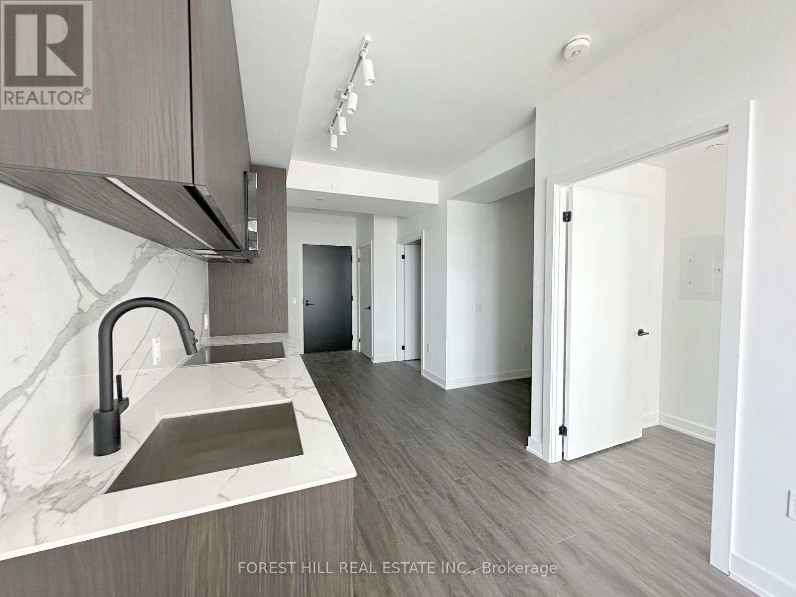 Photo 8 of 2408 127 Broadway Avenue, Toronto ON