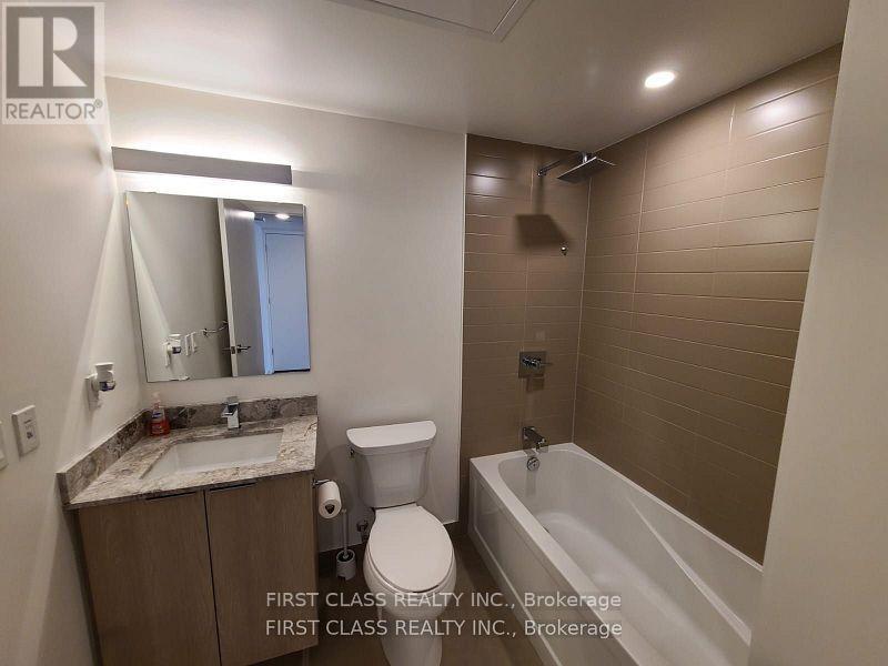 Photo 4 of 801 18 Maitland Terrace, Toronto ON