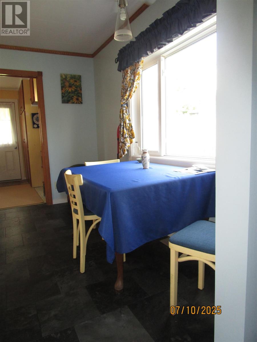 Photo 11 of 64 Curran Dr, Sault Ste Marie ON
