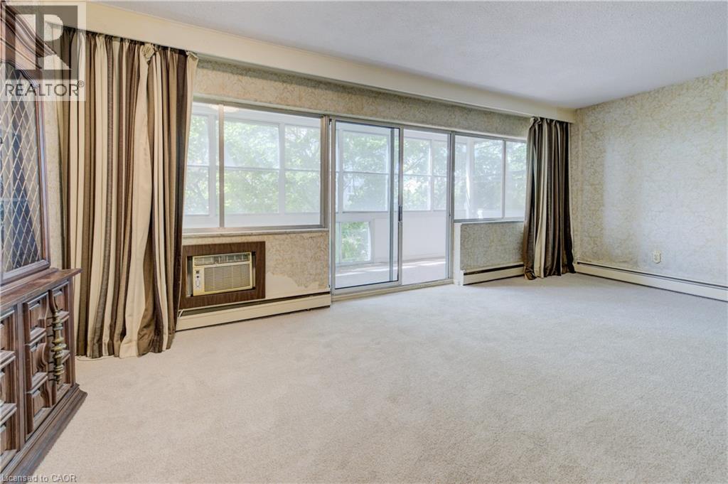 Photo 13 of 45 Westmount Road N Unit 407, Waterloo ON