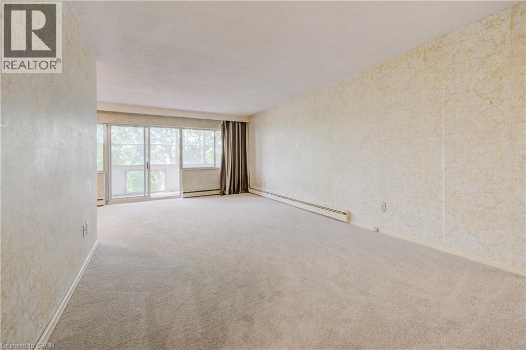 Photo 15 of 45 Westmount Road N Unit 407, Waterloo ON