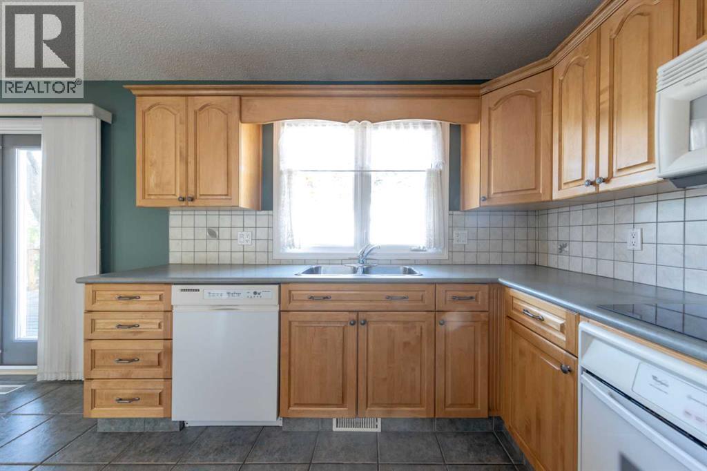 Photo 7 of 5204 32 Street, Lloydminster AB