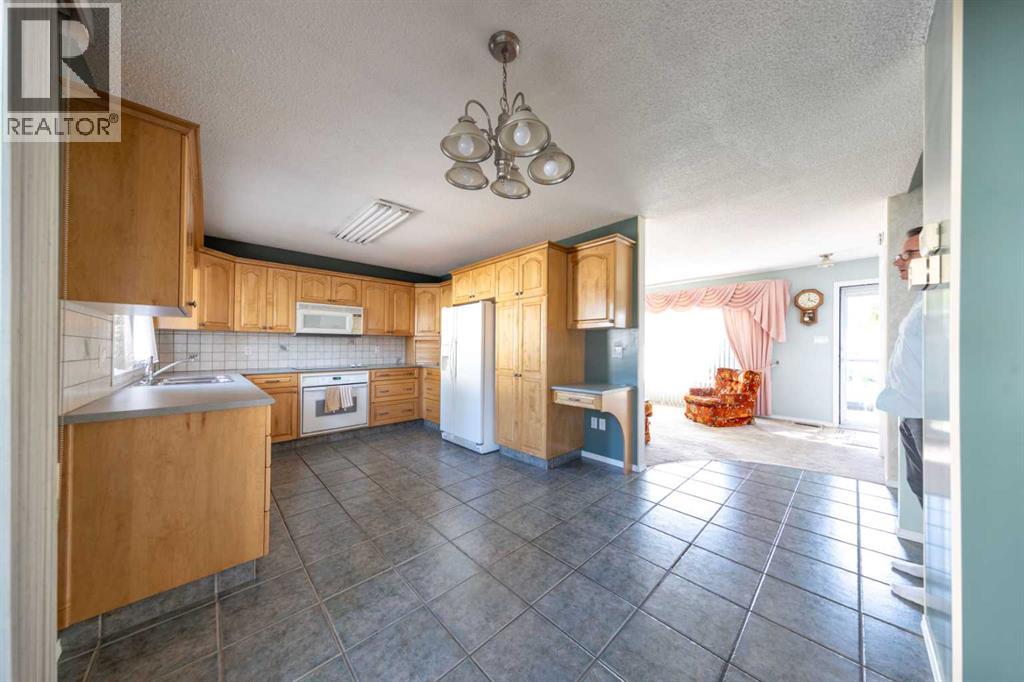 Photo 6 of 5204 32 Street, Lloydminster AB