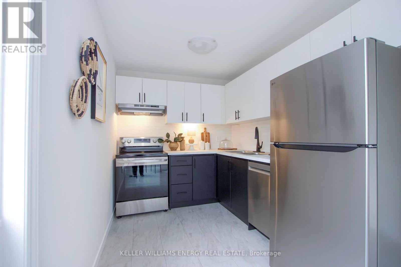 Photo 12 of 60 1133 Ritson Road N, Oshawa ON