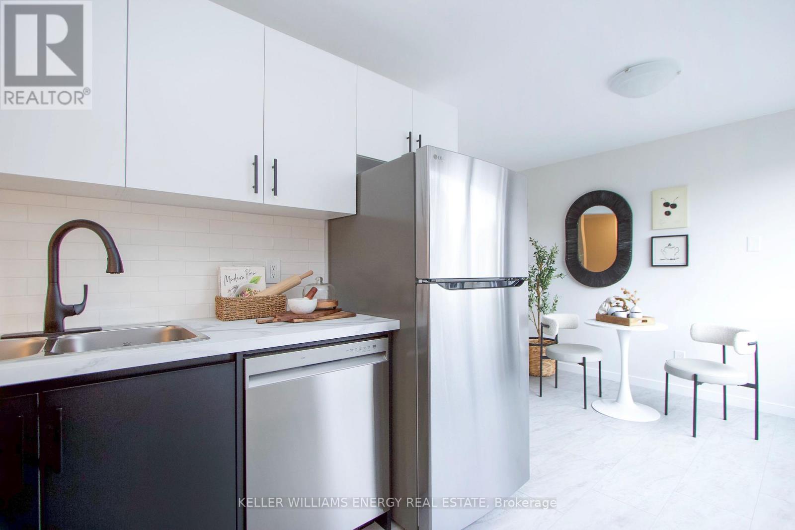 Photo 14 of 60 1133 Ritson Road N, Oshawa ON