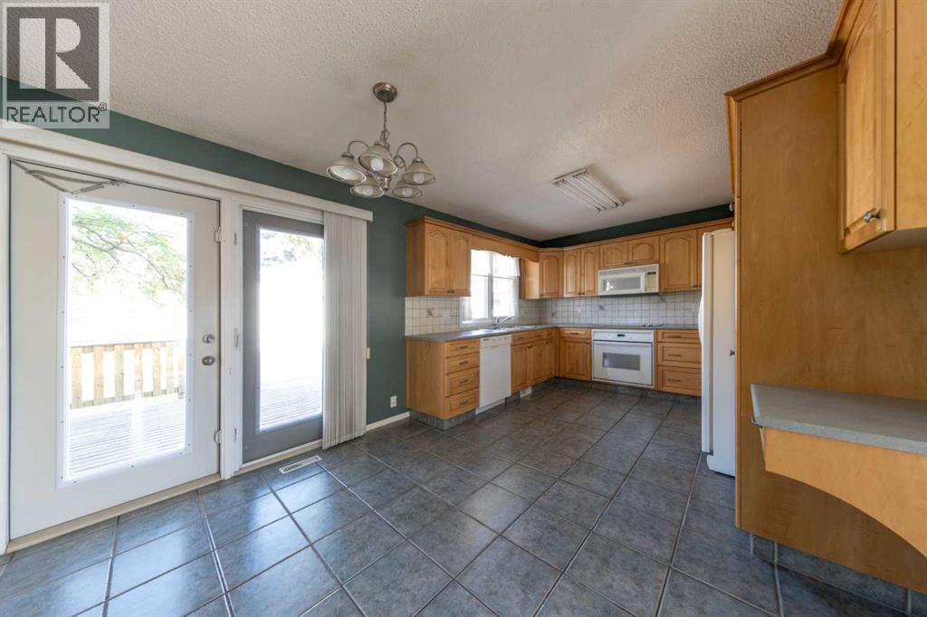 Photo 10 of 5204 32 Street, Lloydminster AB