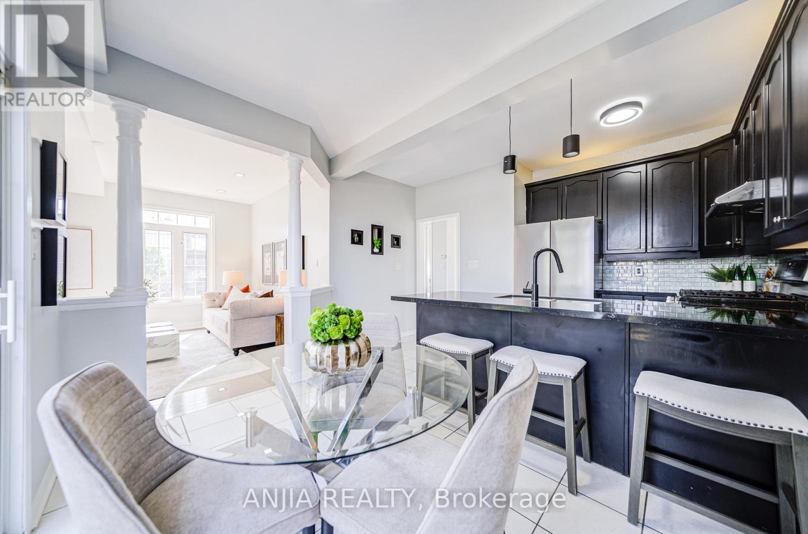 Photo 16 of 66 Alfred Paterson Drive, Markham ON