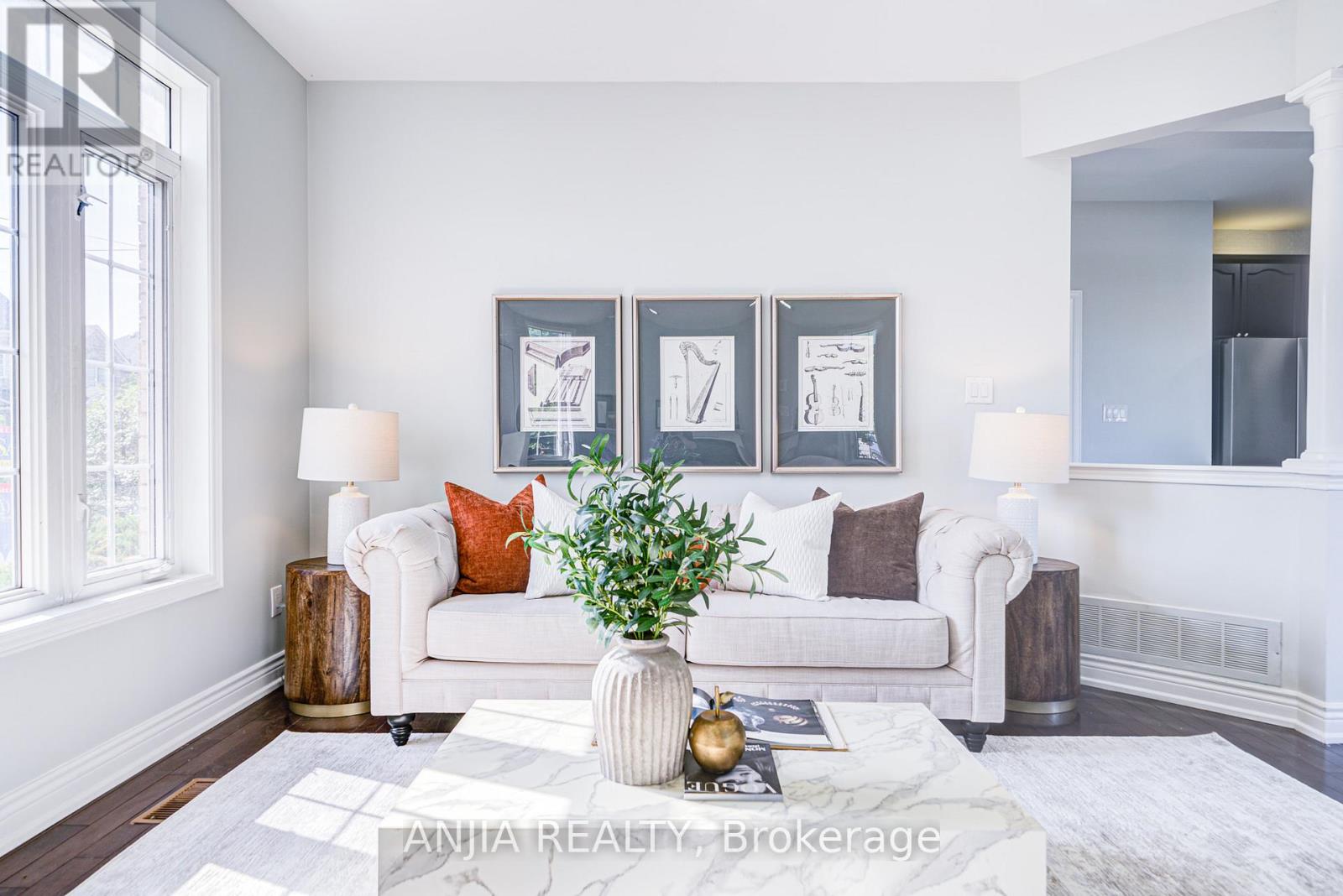 Photo 21 of 66 Alfred Paterson Drive, Markham ON