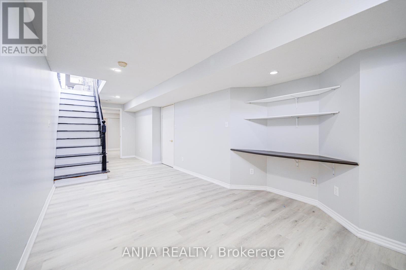 Photo 40 of 66 Alfred Paterson Drive, Markham ON
