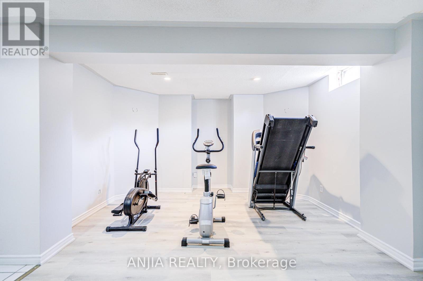 Photo 42 of 66 Alfred Paterson Drive, Markham ON