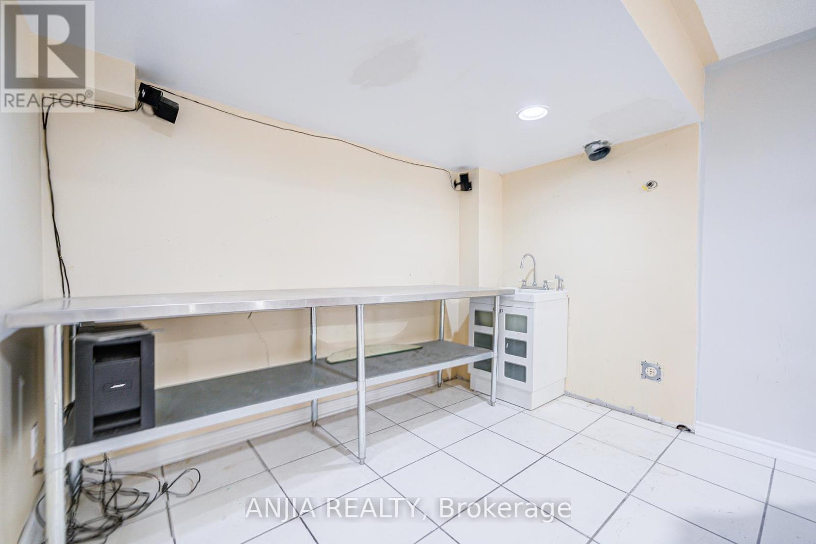 Photo 44 of 66 Alfred Paterson Drive, Markham ON