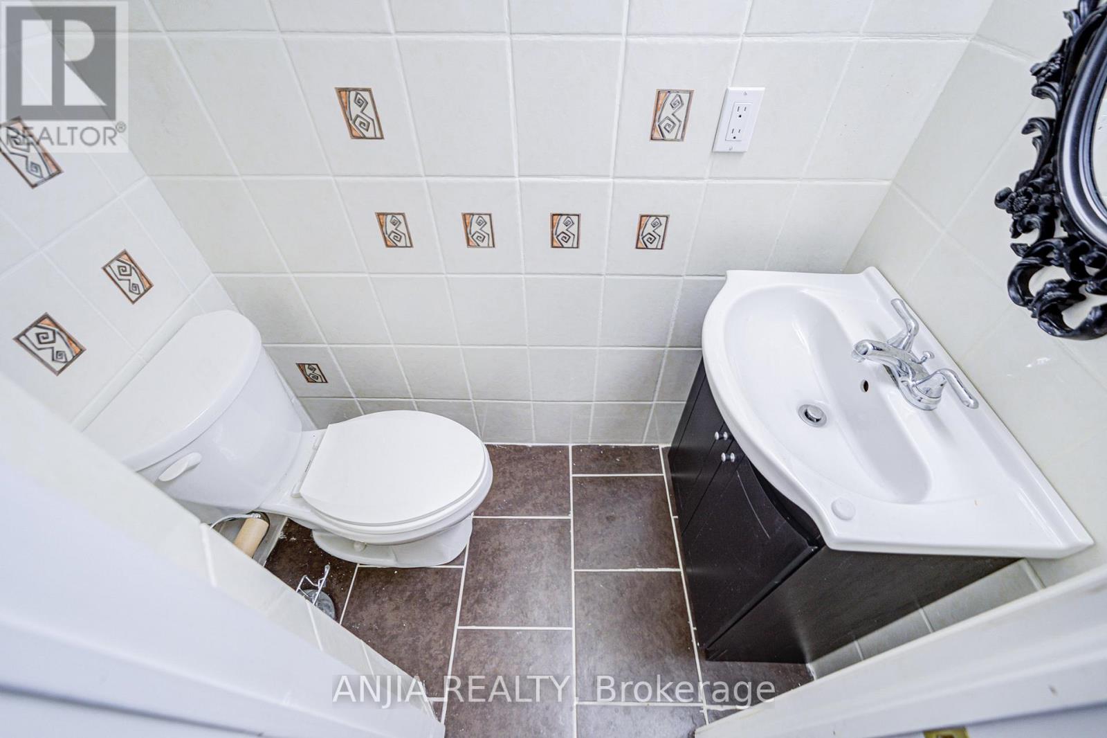 Photo 46 of 66 Alfred Paterson Drive, Markham ON