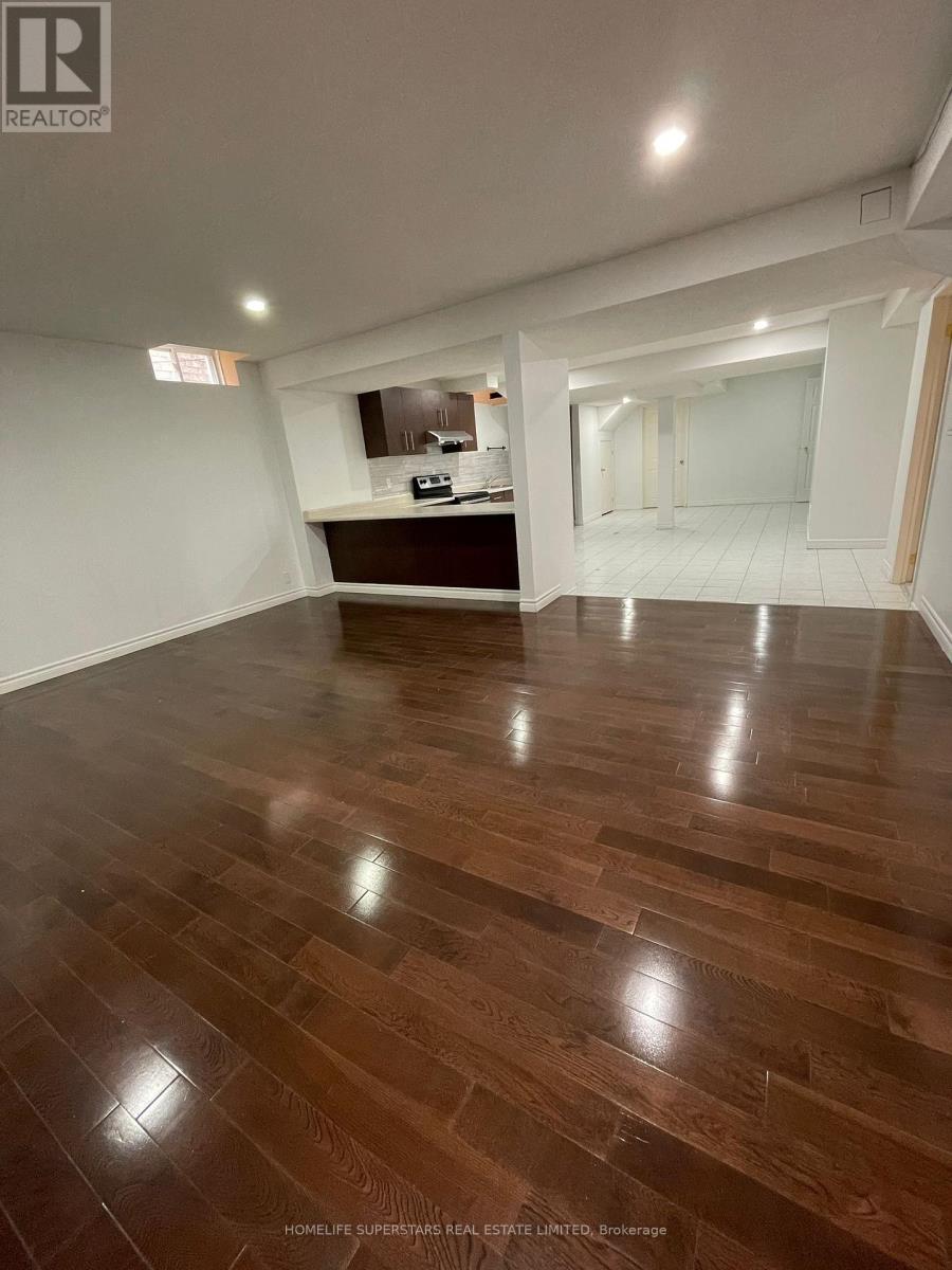 Photo 2 of Basement 11 Ferncliffe Crescent, Markham ON