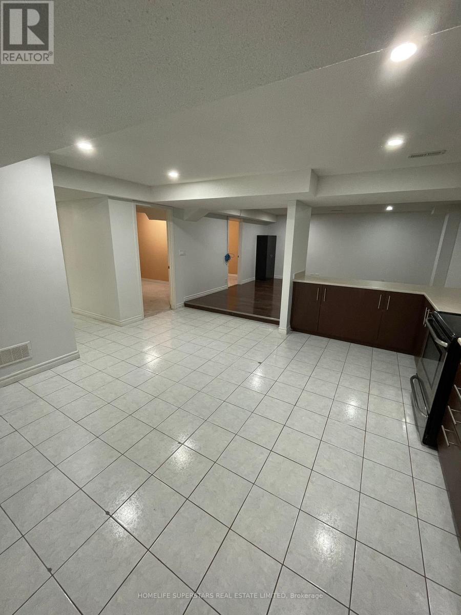 Photo 3 of Basement 11 Ferncliffe Crescent, Markham ON