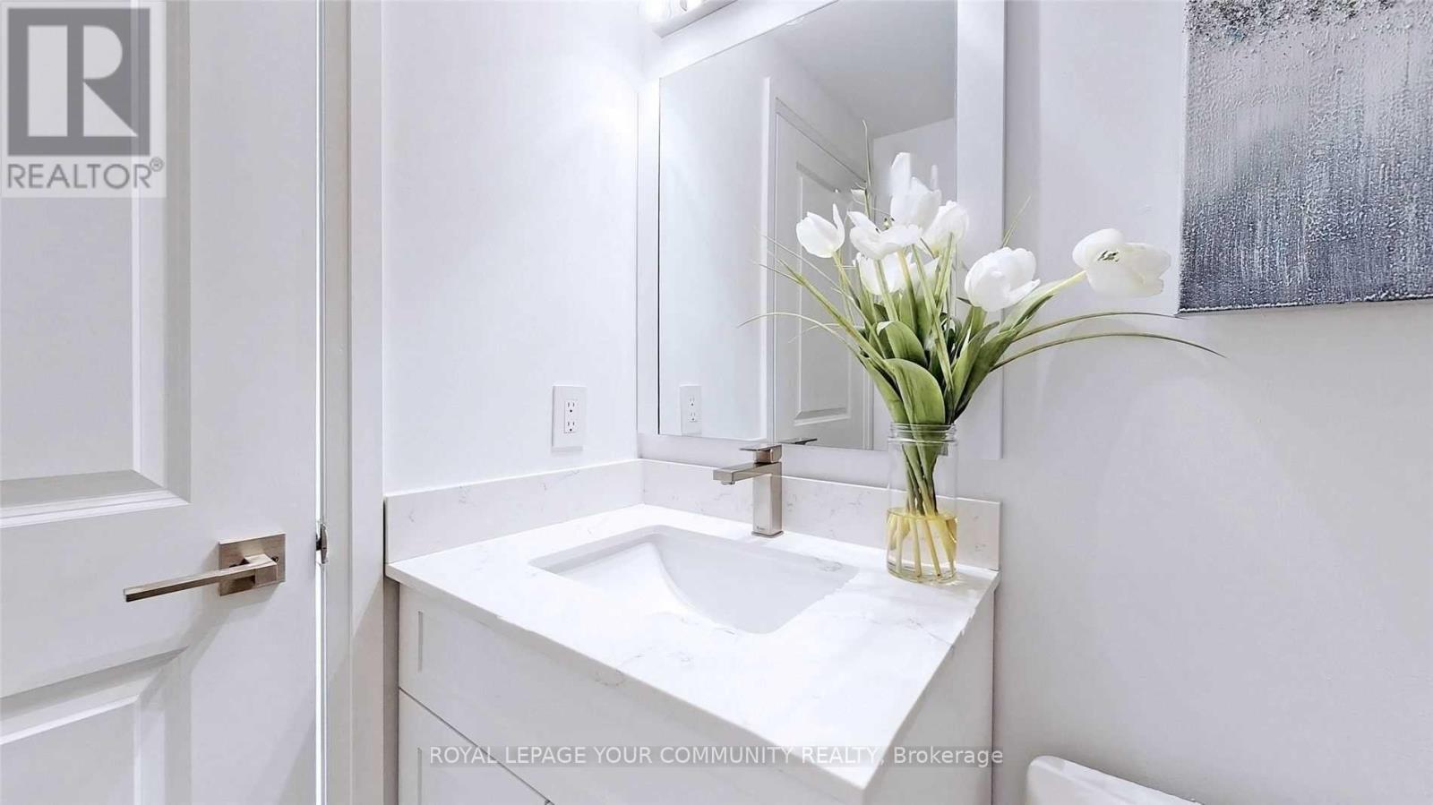 Photo 19 of 2426 7161 Yonge Street, Markham ON