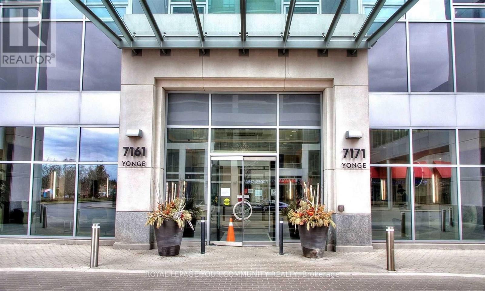 Photo 3 of 2426 7161 Yonge Street, Markham ON