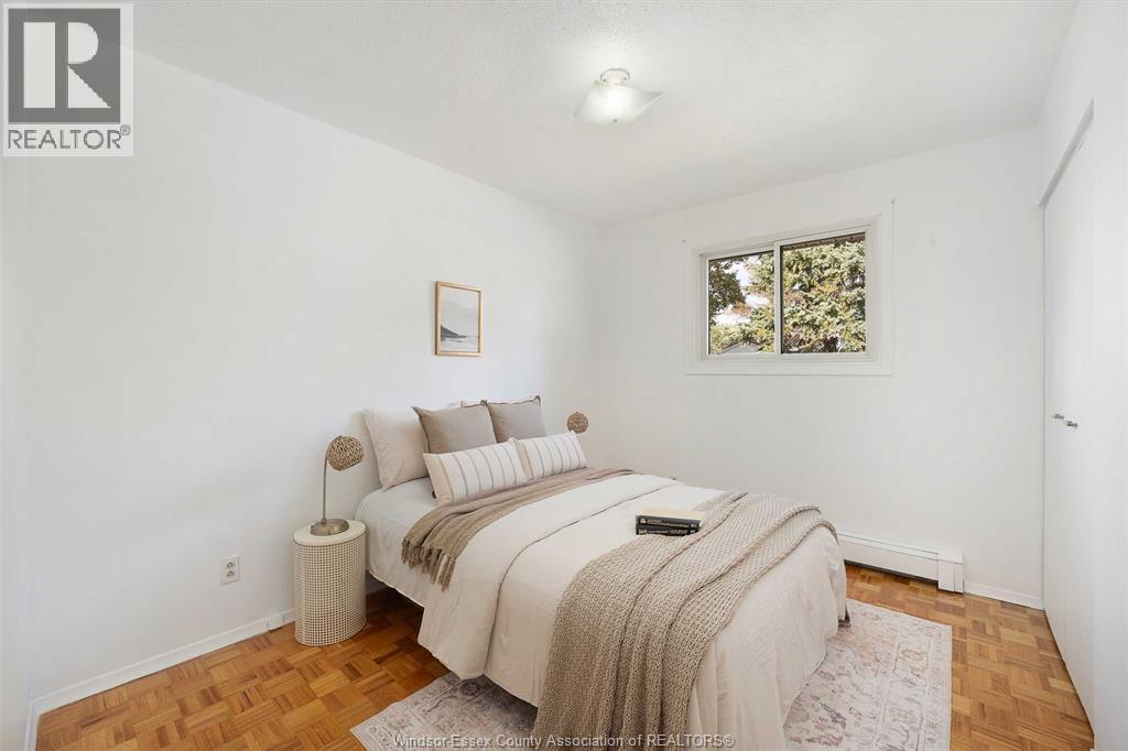 Photo 10 of 3117 Austen Drive, Windsor ON