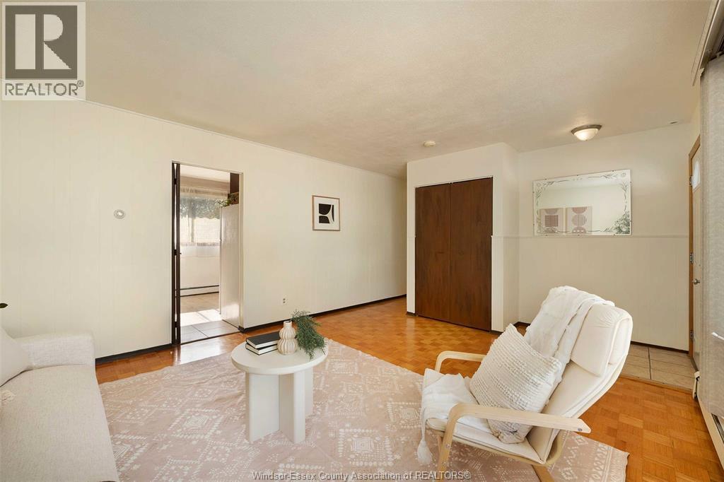 Photo 8 of 3117 Austen Drive, Windsor ON