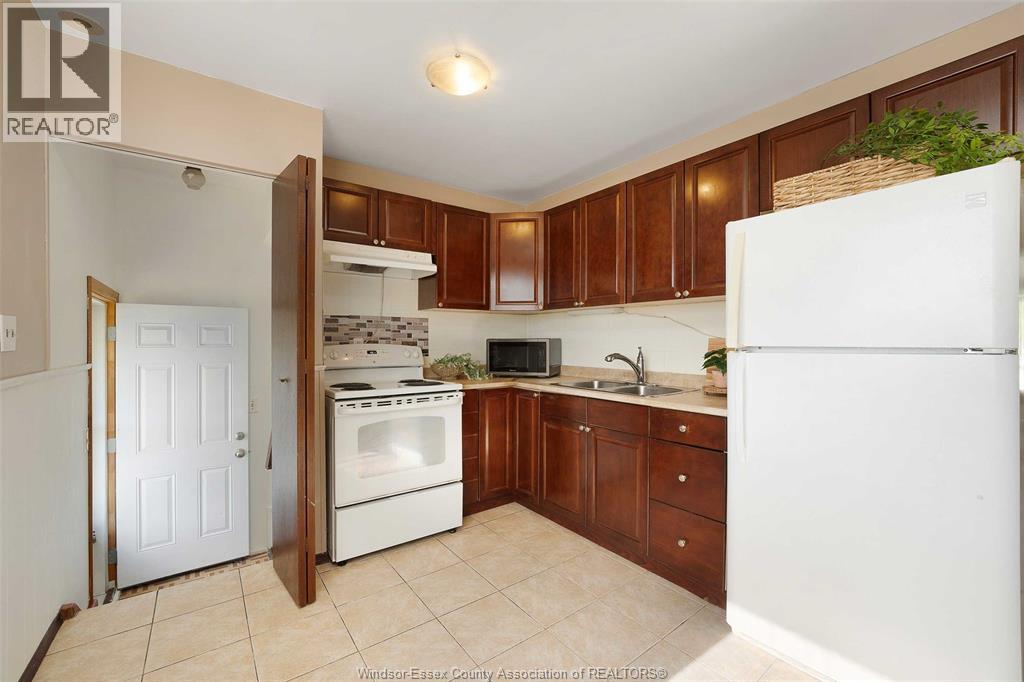 Photo 17 of 3117 Austen Drive, Windsor ON