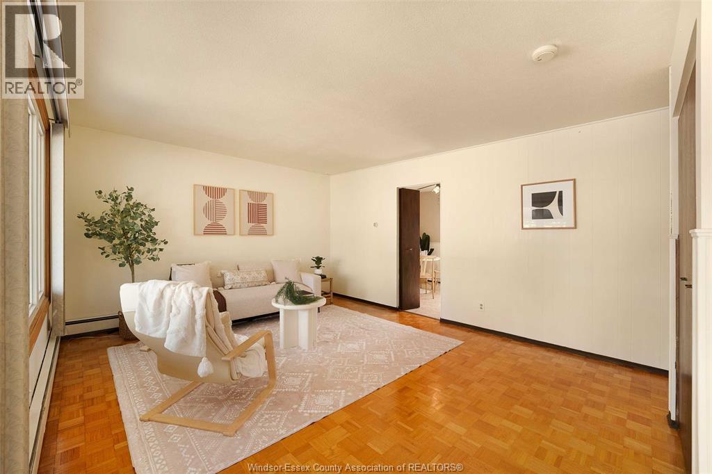 Photo 5 of 3117 Austen Drive, Windsor ON