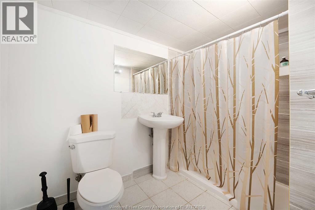 Photo 23 of 3117 Austen Drive, Windsor ON