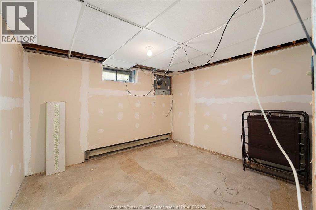 Photo 25 of 3117 Austen Drive, Windsor ON