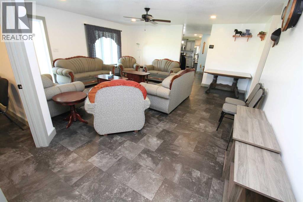 Photo 6 of 212 3 Street N, Grassy Lake AB