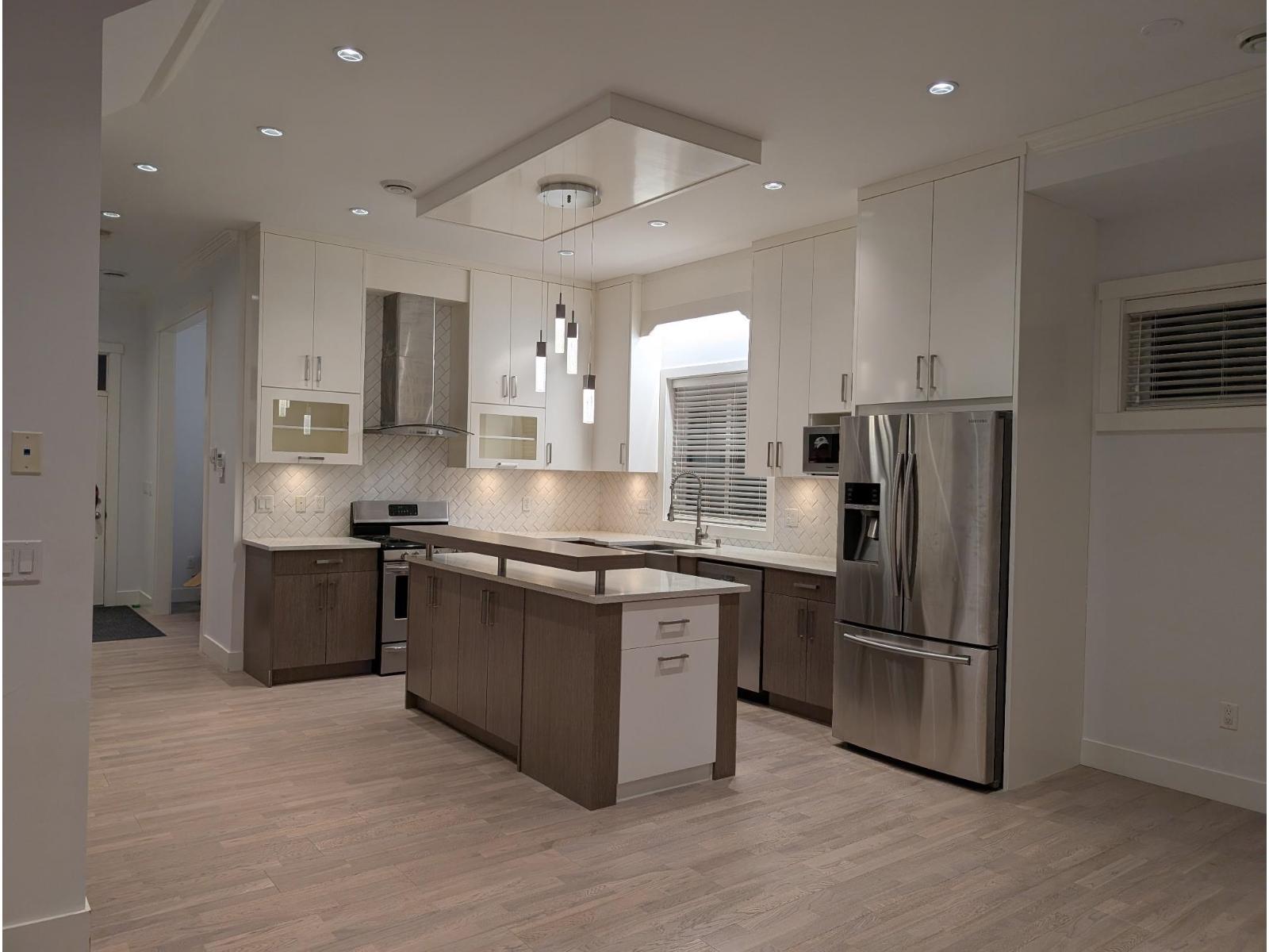 Photo 3 of 15432 26 Avenue, Surrey BC
