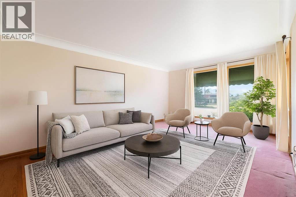 Photo 9 of 4 Cornell Place Nw, Calgary AB
